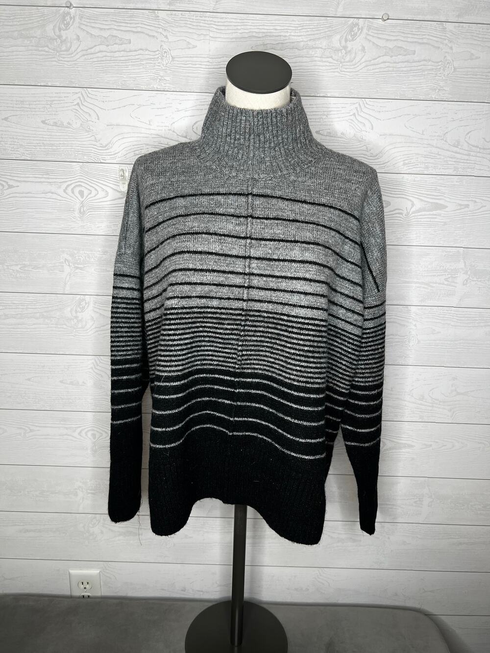 Simply Vera Vera Wang gray/black Ombre turtleneck sweater Size XXL NWT